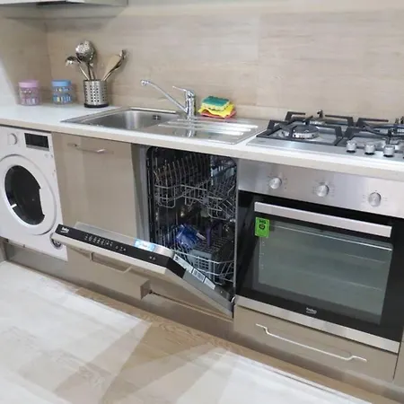 Lucio's Parcheggio Privato Apartment Lucca