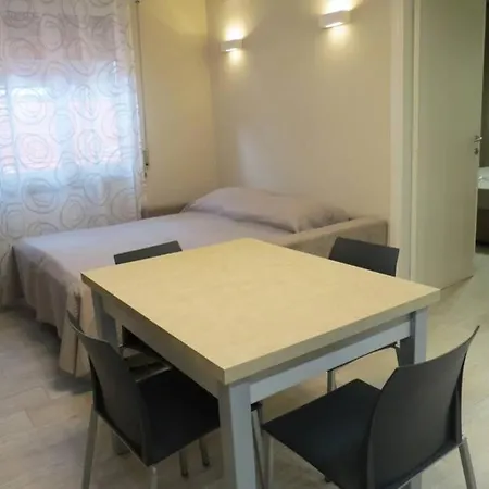 Lucio's Parcheggio Privato * Lucca