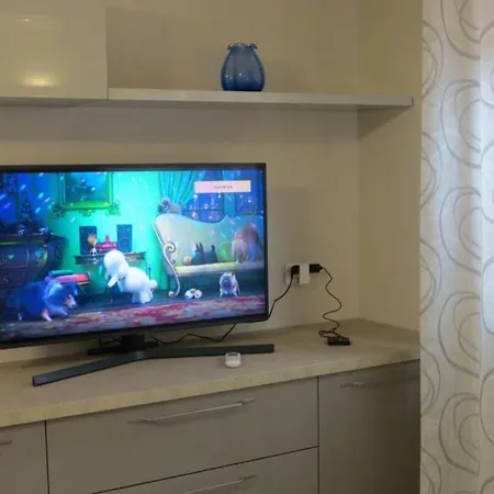 Lucio's Parcheggio Privato * Lucca