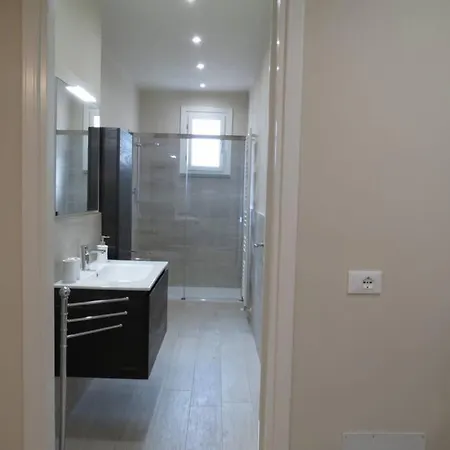 Lucio's Parcheggio Privato Apartment