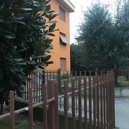 Lucio's Parcheggio Privato Apartment
